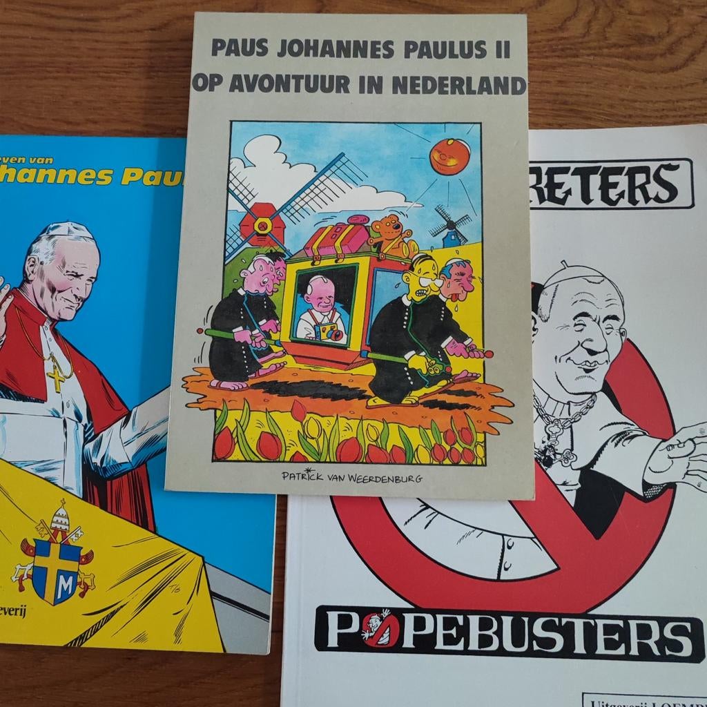 3 stripboeken over de paus, Meerdere stripboeken, Ophalen of Verzenden, Gelezen