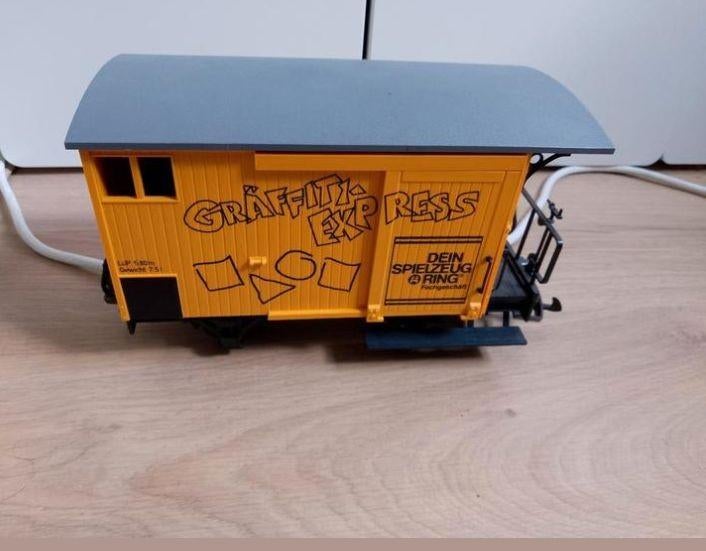 lgb dichte wagon met schuifdeur, Gelijkstroom, Wagon, Ophalen of Verzenden, Zo goed als nieuw