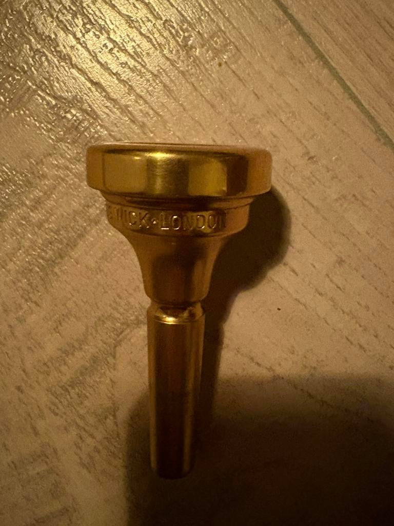 Dennis Wick London, classic euphonium mouthpiece 4AM, Ophalen of Verzenden, Zo goed als nieuw, Koperblazer