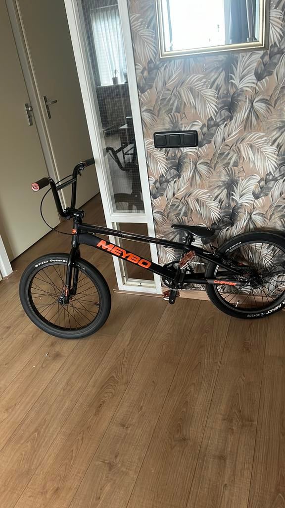 Meybo BMX pro 22, Ophalen, Stuur 360° draaibaar, Aluminium, 16 tot 20 inch