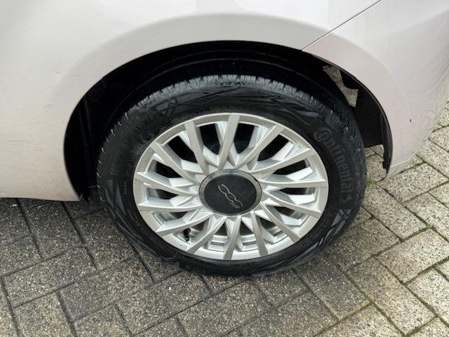 Fiat 500 1.0 Hybrid Star *carplay *navi *cruise *dig.display, Auto's, Voorwielaandrijving, Gebruikt, Zwart, Overige kleuren