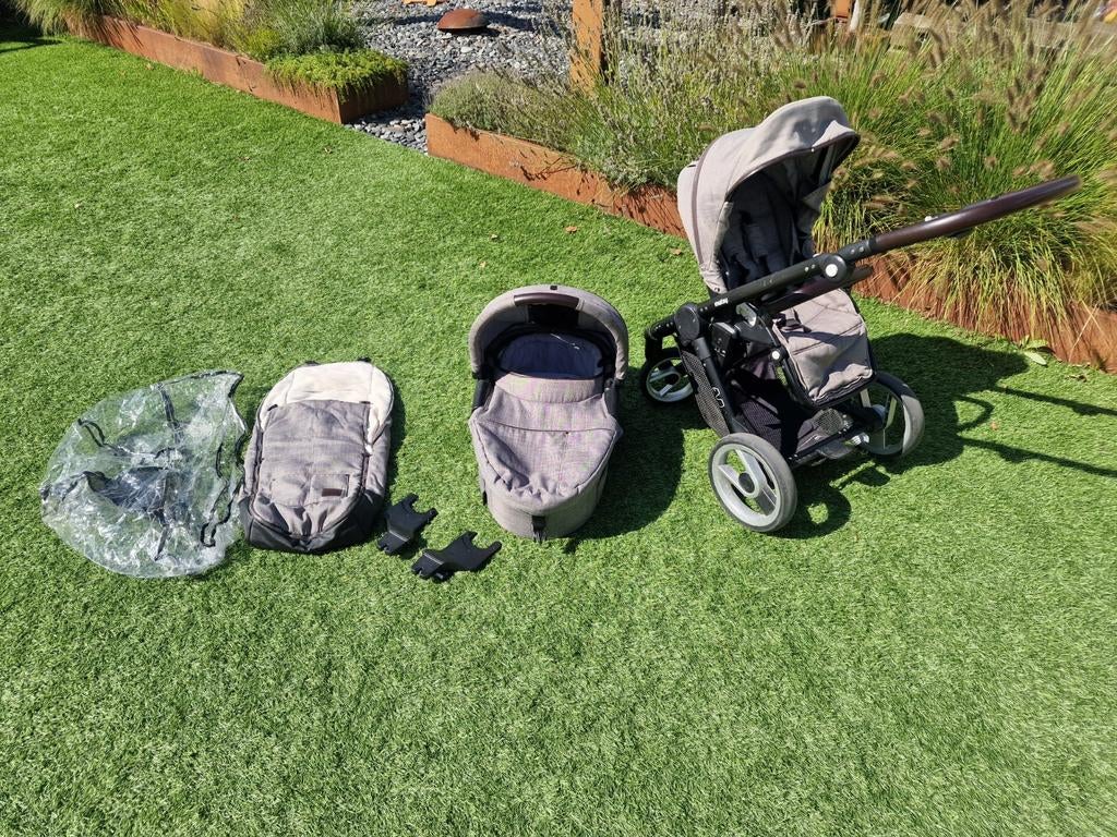 Mutsy kinderwagen met reiswieg, Kinderen en Baby's, Kinderwagens en Combinaties, Ophalen