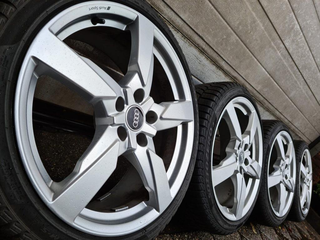 Originele 19 inch s-line Audi A3 S3 RS3 TT TTS velgen banden, 19 inch, Gebruikt, -, -