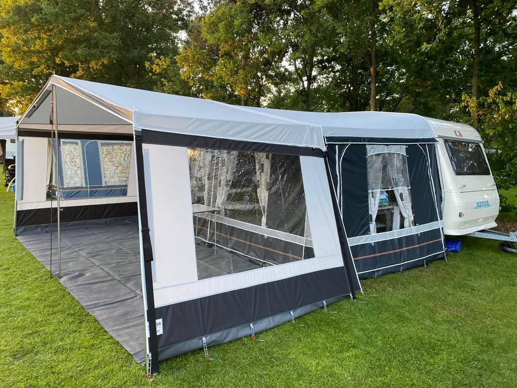 Voortent Obelink Bologna maat 9 incl. Reda luifel, Caravans en Kamperen, Voortenten en Luifels, Ophalen, Zo goed als nieuw, Overige merken