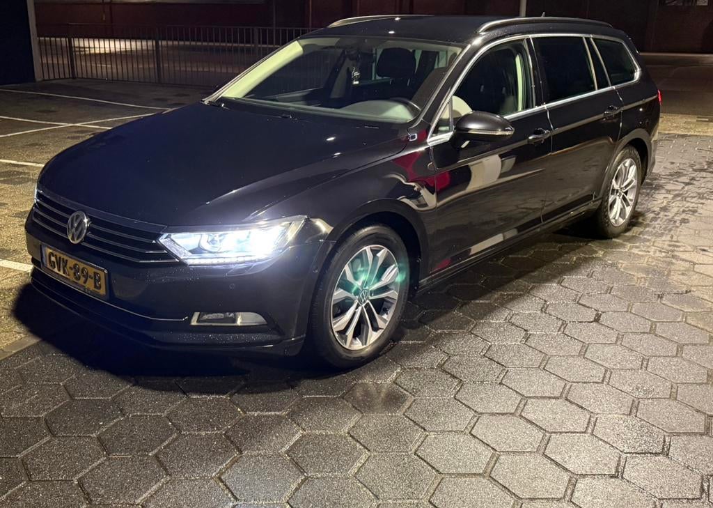 Volkswagen Passat 2.0 TDI 150pk BMT 7-DSG 2018 Zwart, Auto's, Euro 6, 4 cilinders, 150 pk, Stationwagon