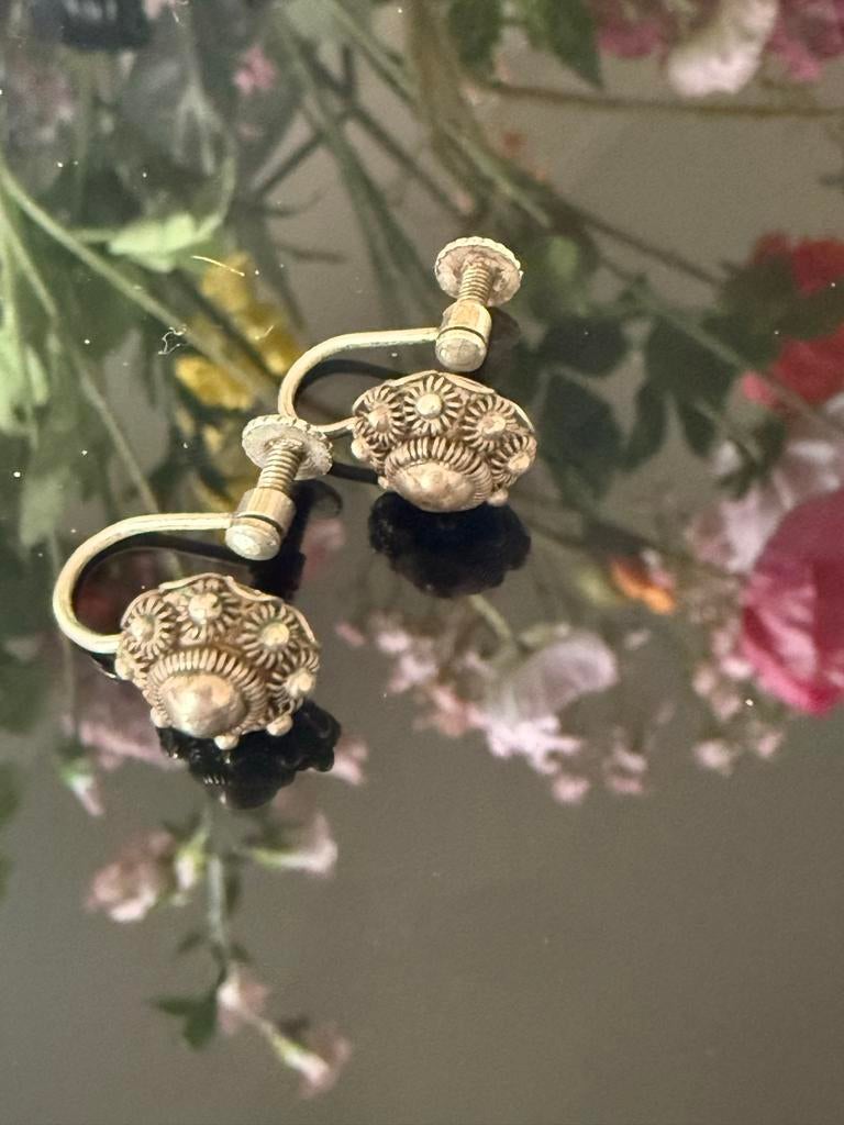 Antiek zilveren Zeeuwse knoop oorbellen, Gebruikt, Ophalen of Verzenden, Knopjes of Stekers, Zilver