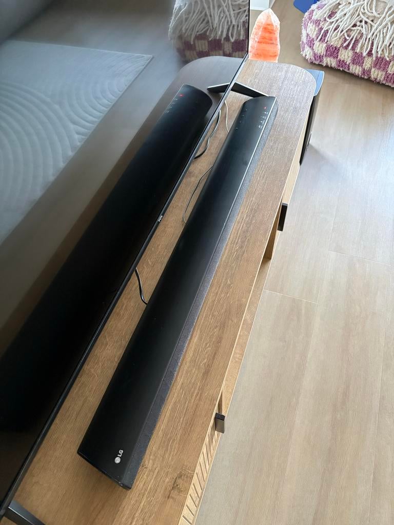 LG Soundbar met externe subwoofer, Ophalen of Verzenden, Met externe subwoofer, Zo goed als nieuw
