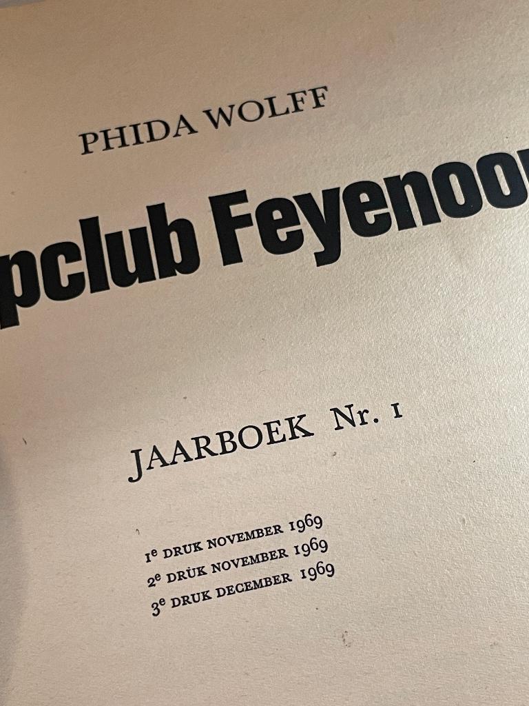 Boek Topclub Feyenoord uit 1969, Verzamelen, Ophalen of Verzenden, Gebruikt, Feyenoord, Boek of Tijdschrift