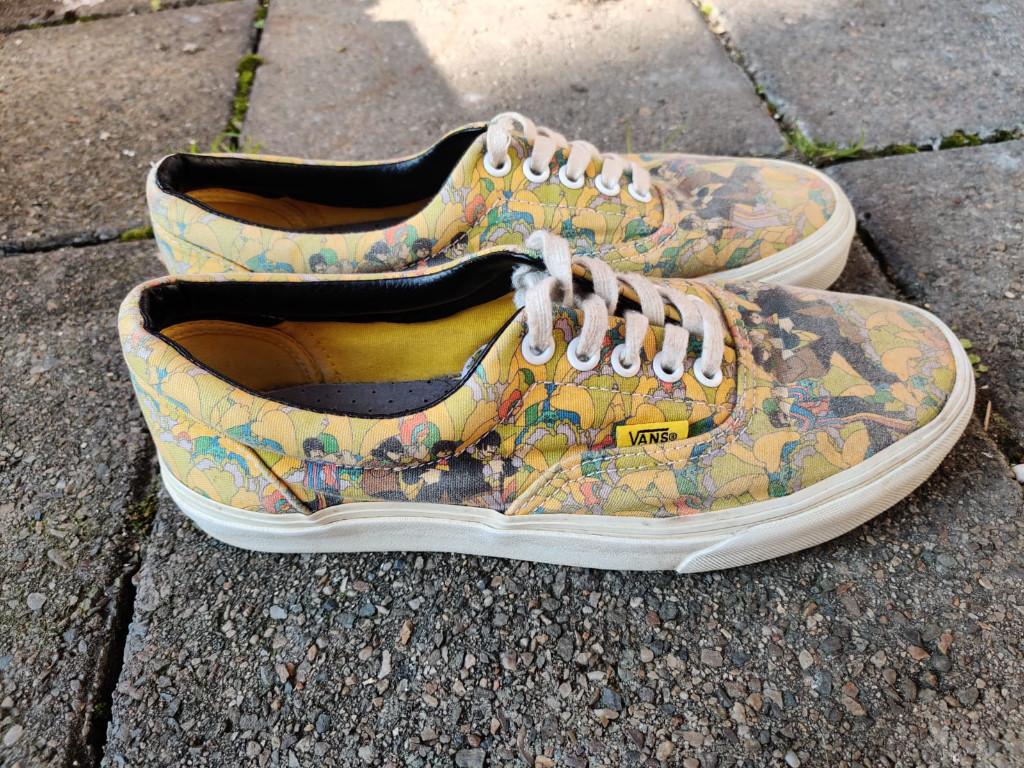Vans Beatles Yellow submarine maat 39, Geel, Ophalen of Verzenden, Sneakers of Gympen, Gedragen