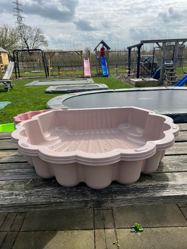 Zandbak schelp pastel licht roze, Kinderen en Baby's, Speelgoed | Buiten | Zandbakken, Ophalen of Verzenden, Gebruikt