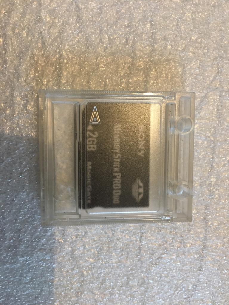 Sony memory stick pro duo 2GB, Ophalen of Verzenden, Zo goed als nieuw, Memory stick, Fotocamera