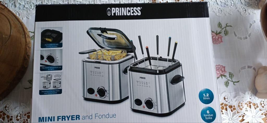 Princess Mini Friteuse en Fondue - Nieuw in doos, Witgoed en Apparatuur, Frituurpannen, 1 tot 2 liter, Ophalen of Verzenden, Nieuw