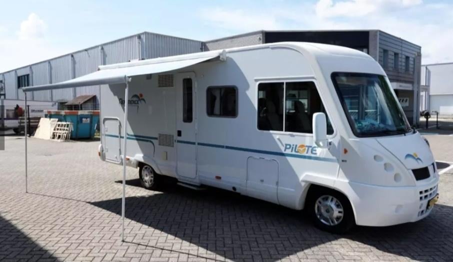 Pilote Reference 710 camper NL / zonnepanelen 174.860 km, Caravans en Kamperen, Campers, Standaard zit, Ringverwarming, Fiat, 7 tot 8 meter