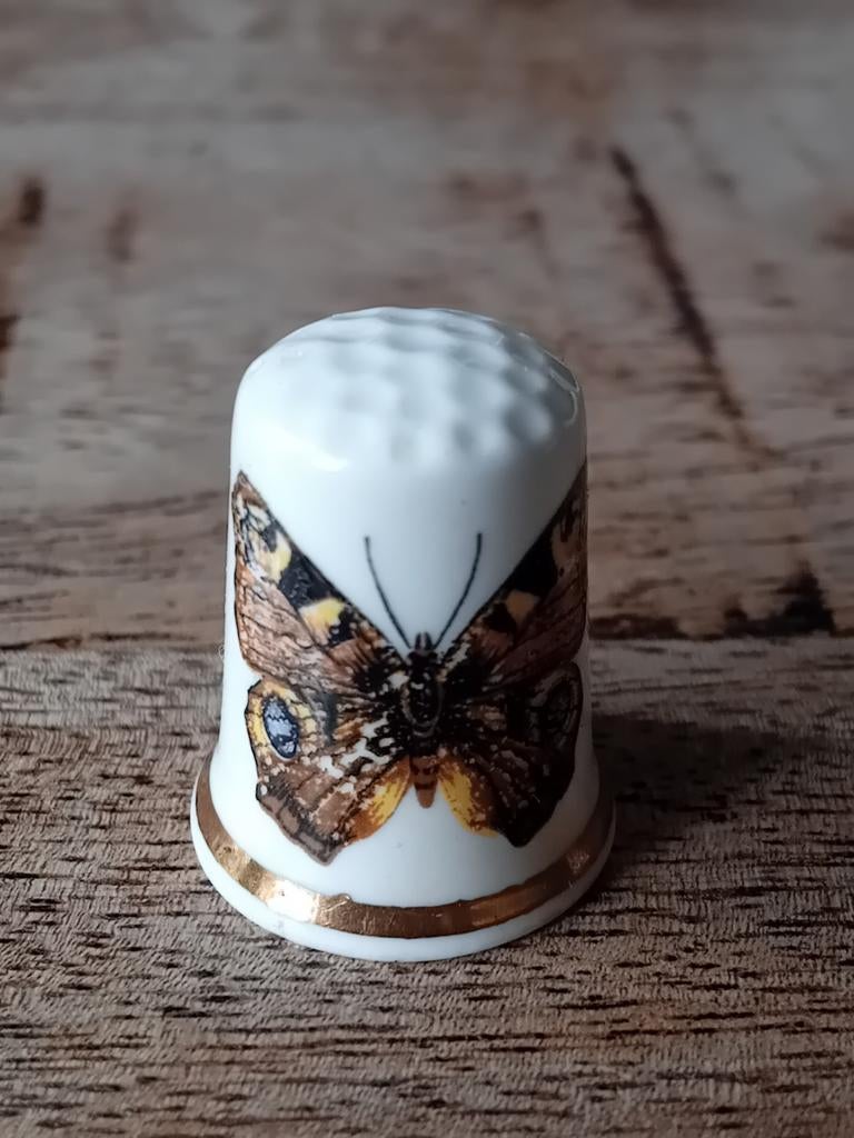 Vingerhoedjes verzamelen vlinder vingerhoedje, Ophalen of Verzenden, Zo goed als nieuw