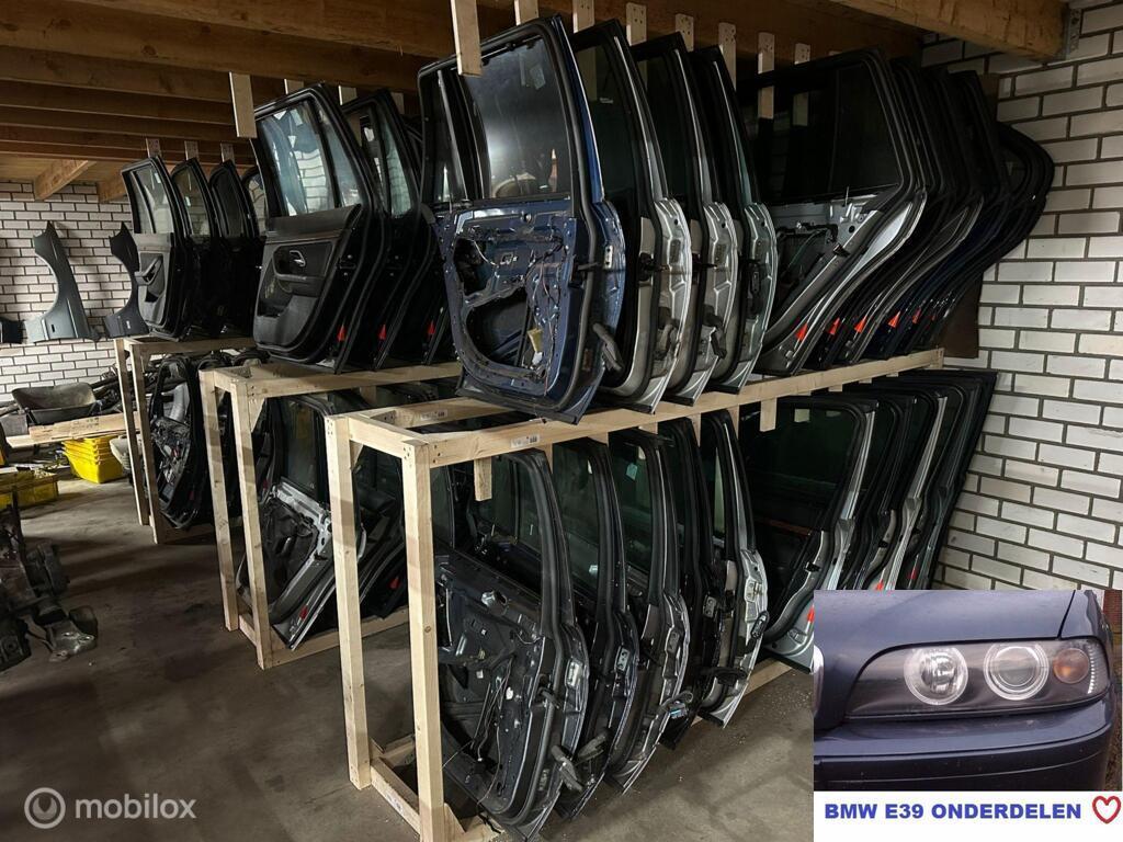 BMW E39 onderdelen  voorschermen diverse kleuren., Auto-onderdelen, Gebruikt, Deur, BMW, BMW