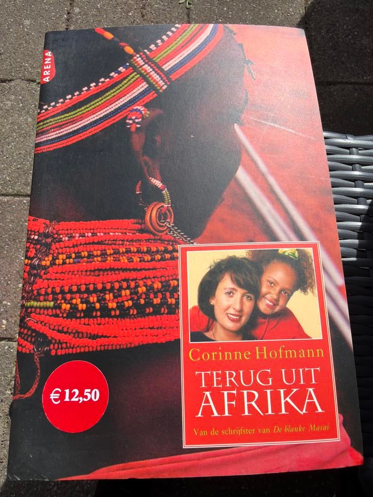 NK1.  Terug uit Afrika - Corinne Hofmann (De blanke Masai), Boeken, Ophalen of Verzenden, Zo goed als nieuw, Nederland
