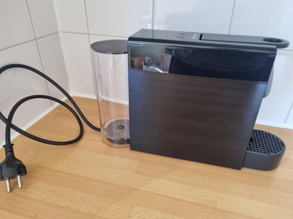 Krups Essenza Mini XN110 Nespresso machine, Witgoed en Apparatuur, Koffiezetapparaten, Ophalen, Gebruikt, Espresso apparaat, Koffiepads en cups