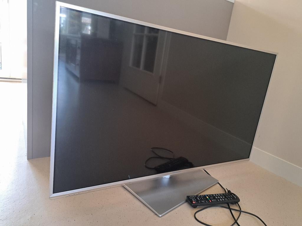 Panasonic TX-L42ET5B LED TV smart tv, Ophalen, 100 cm of meer, 50 Hz, Panasonic