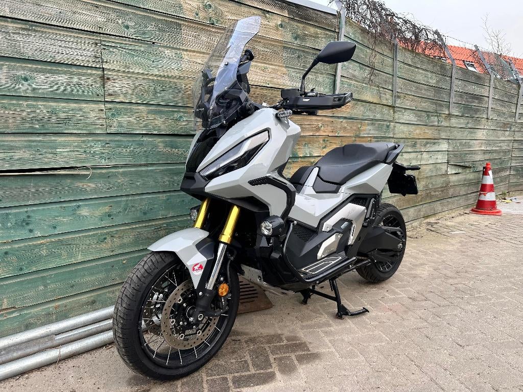 Honda X-Adv 750 2023 Xadv X adv Nardo grey BTW Akrapovic, 745 cc, Bedrijf, Minimaal motorrijbewijs A2, Sportuitlaat