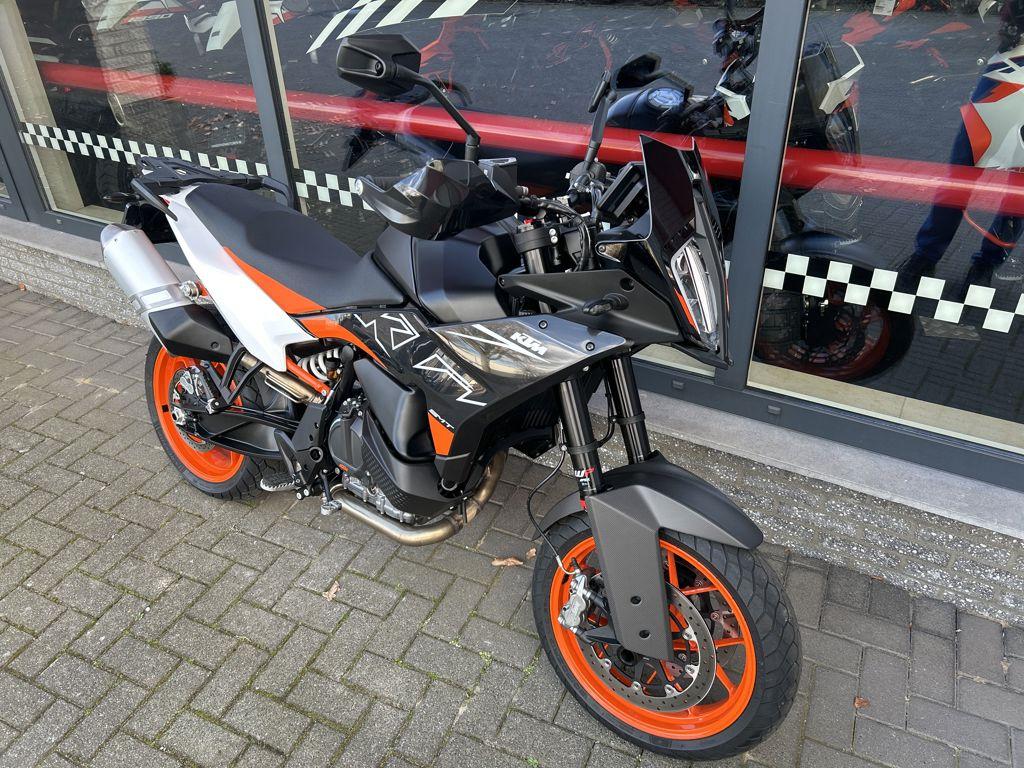 KTM 890 SMT 2025 - foto 2