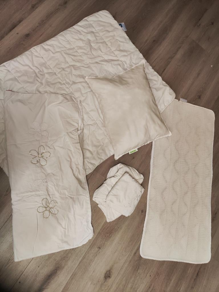 Ledikant beddengoed aerosleep matras dekbedovertrek, Ophalen of Verzenden, Zo goed als nieuw, Ledikant