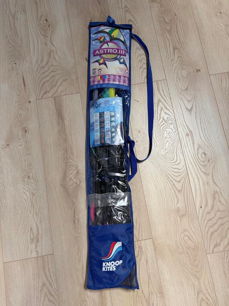 Knoop Kites Vlieger - Zo goed als nieuw, Sport en Fitness, Vliegeren, Ophalen, Zo goed als nieuw, Tweelijns, Vlieger