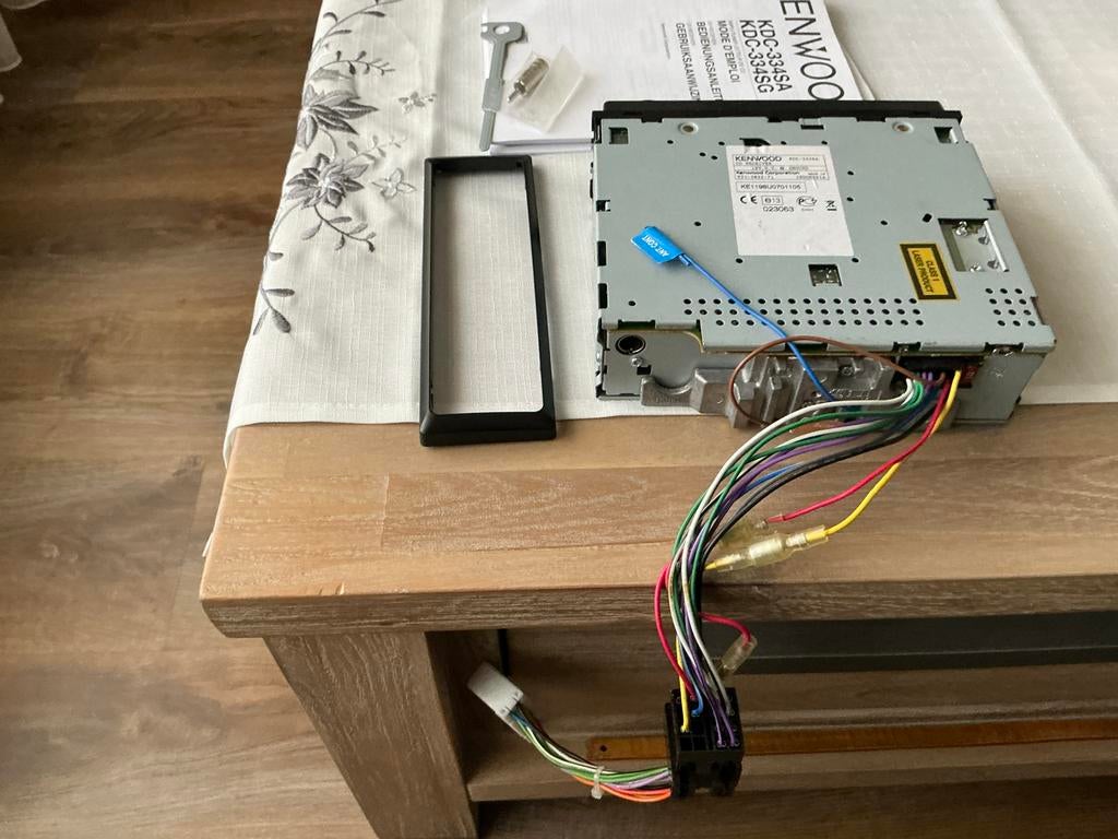 Kenwood KDC-334SA Autoradio met CD-speler, Ophalen of Verzenden, Gebruikt