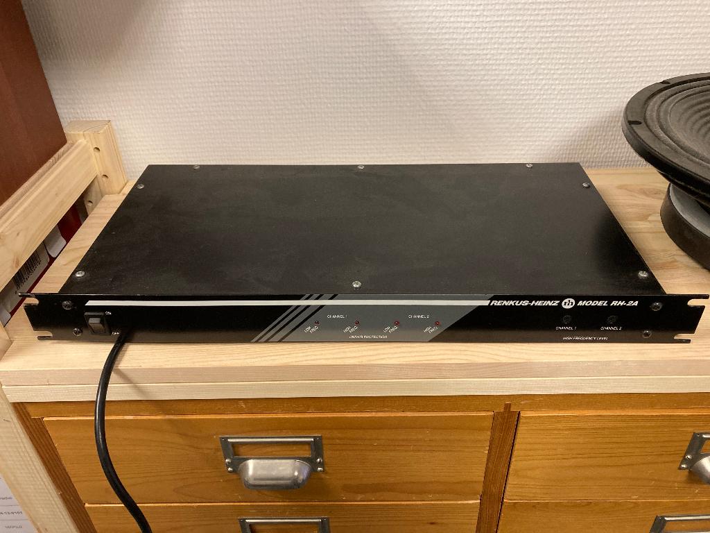 Renkus Heinz Model RH-2A processor, Muziek en Instrumenten, Ophalen of Verzenden, Gebruikt, 1000 watt of meer, P.A.