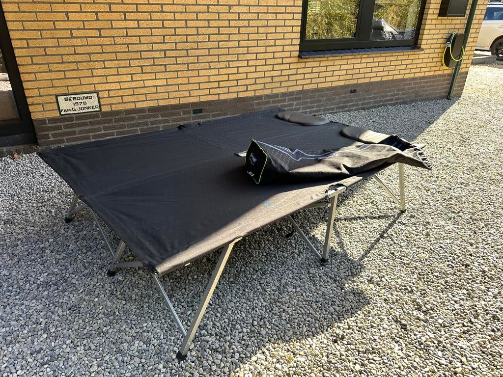 posadas foldaway bed double - Dubbele stretcher / veldbed, Ophalen of Verzenden, Zo goed als nieuw