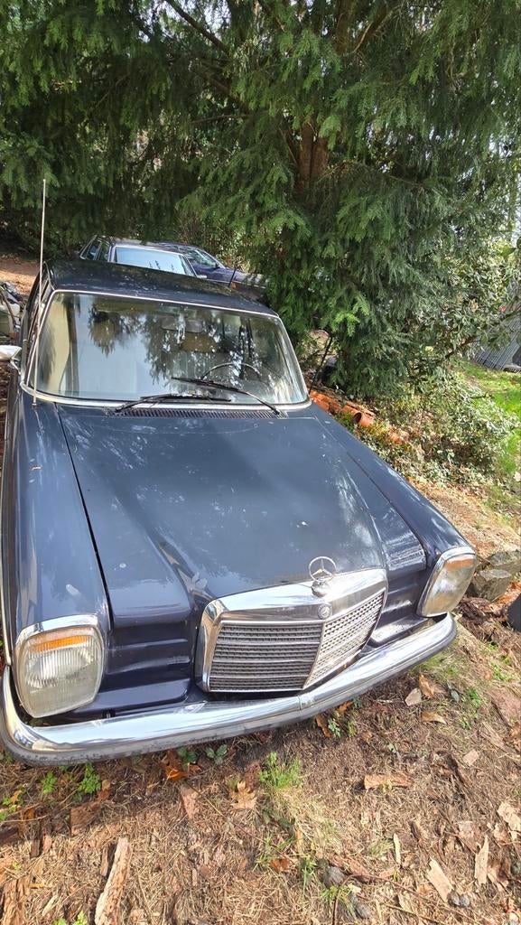 Mercedes w115 220 D met 300 D motor 1971, Particulier, Te koop