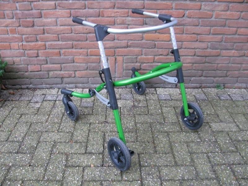 Speciale rollator Junior Otto Bock Nurmi Neo trek rollator, Ophalen of Verzenden, Opvouwbaar, Zo goed als nieuw