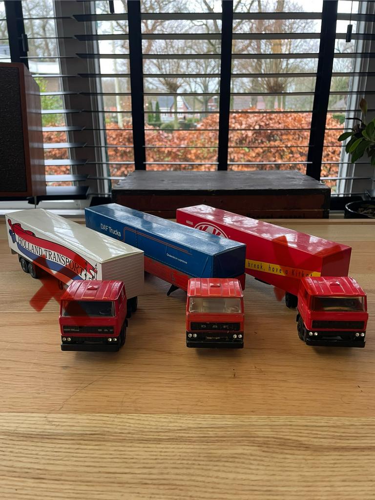 Lion Car DAF 2800 3x - Holland Transport, DAF en KitKat, Ophalen of Verzenden, Bus of Vrachtwagen, Lion Toys