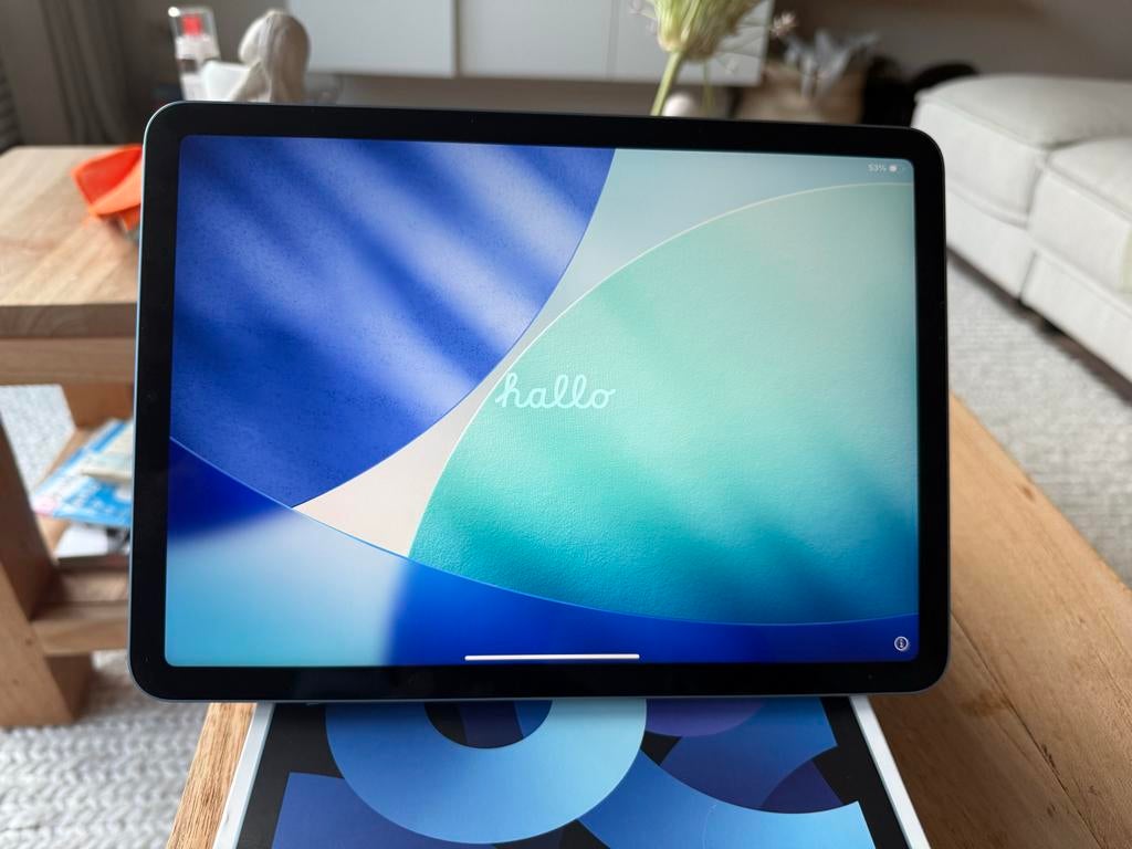 Apple iPad Air 2023 M1 64GB Blauw + Originele Apple Hoes, Gebruikt, Blauw, Apple iPad Air, 11 inch