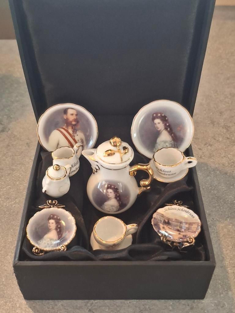 Miniatuur Sissi servies (poppenhuis) - gemerkt Reutter, Verzamelen, Ophalen of Verzenden