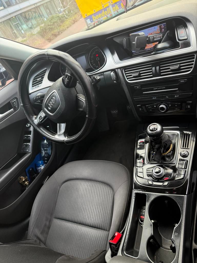 Audi A4 1.8TFSI 125KW 2013 Blauw, Voorwielaandrijving, 4 cilinders, Blauw, A4