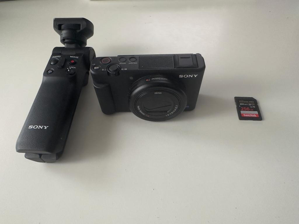 Sony ZV-1Camera Inclusief Grip + 256GB SD kaart - set, Compact, Zo goed als nieuw, Sony, Minder dan 4 keer