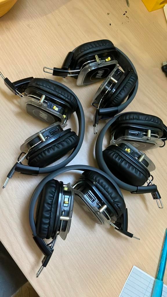 Silent disco koptelefoons 4 stuks, Overige merken, Gebruikt, Draadloos, Op oor (supra aural)