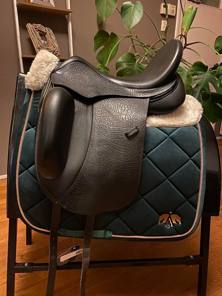 Connect zadels nieuw gebruikt en demo ‘s al vanaf € 2595,-, Dieren en Toebehoren, Paarden en Pony's | Zadels, Ophalen of Verzenden