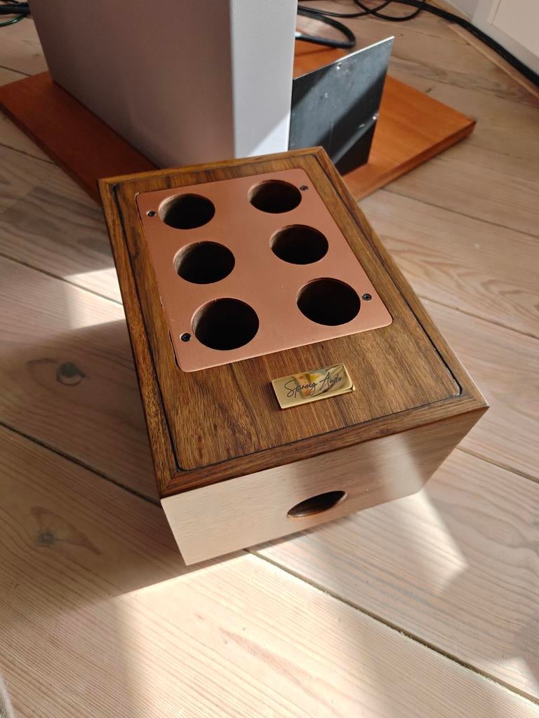 Spring Audio stekkerblok 6x furutech ncf, Ophalen of Verzenden, Zo goed als nieuw