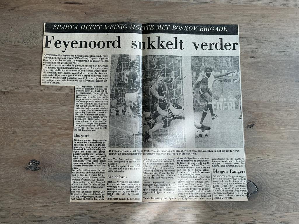 Voetbal krantenartikel Feyenoord Sparta augustus 1977, Verzamelen, Tijdschriften, Kranten en Knipsels, Ophalen of Verzenden, Knipsel(s)