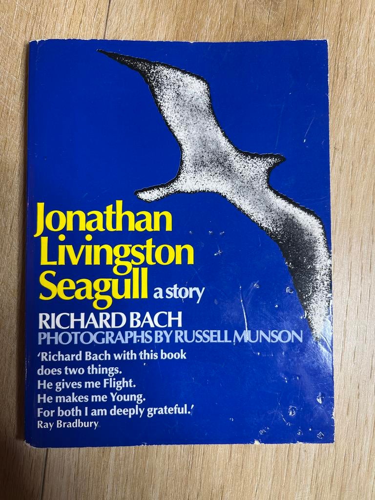 Jonathan Livingston Seagull - Richard Bach, Ophalen of Verzenden, Gelezen, Europa overig