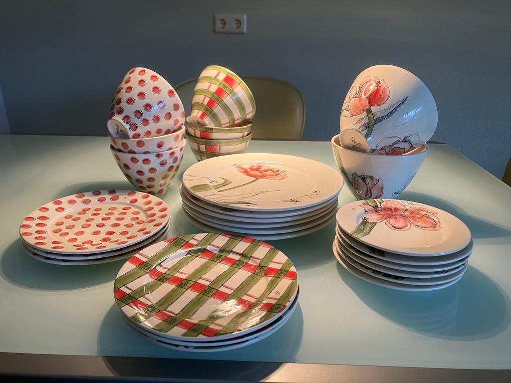 Servies "Bloem Ruit Stip" van Jet ter Steege, Huis en Inrichting, Keuken | Servies, Zo goed als nieuw, Compleet servies, Overige stijlen
