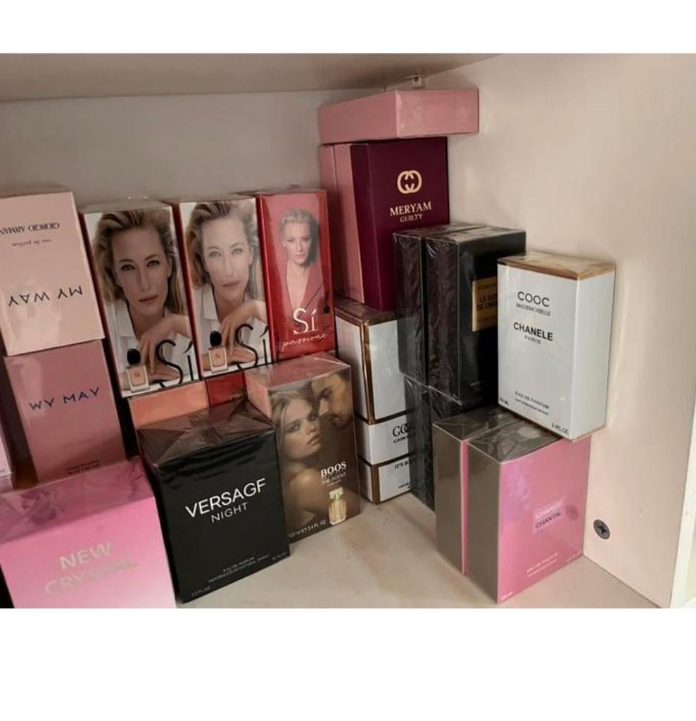 Parfums Damed, Ophalen of Verzenden, Zo goed als nieuw, Zwart, Handen en Nagels