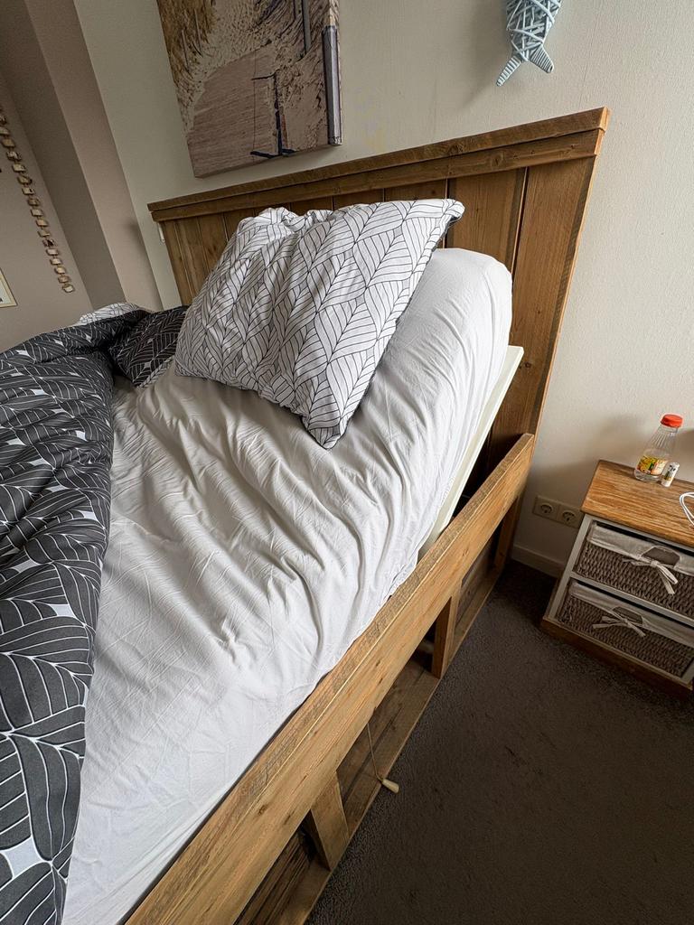 Steigerhouten tweepersoonsbed met Auping spiraal, Huis en Inrichting, Slaapkamer | Bedden, Gebruikt, Tweepersoons, Overige maten