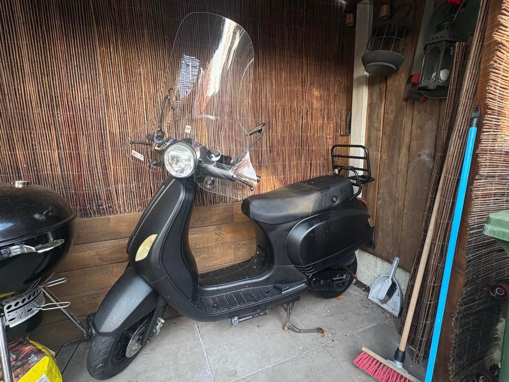 Agm scooter (opknapper), Ophalen, Zo goed als nieuw, Benzine, Overige merken