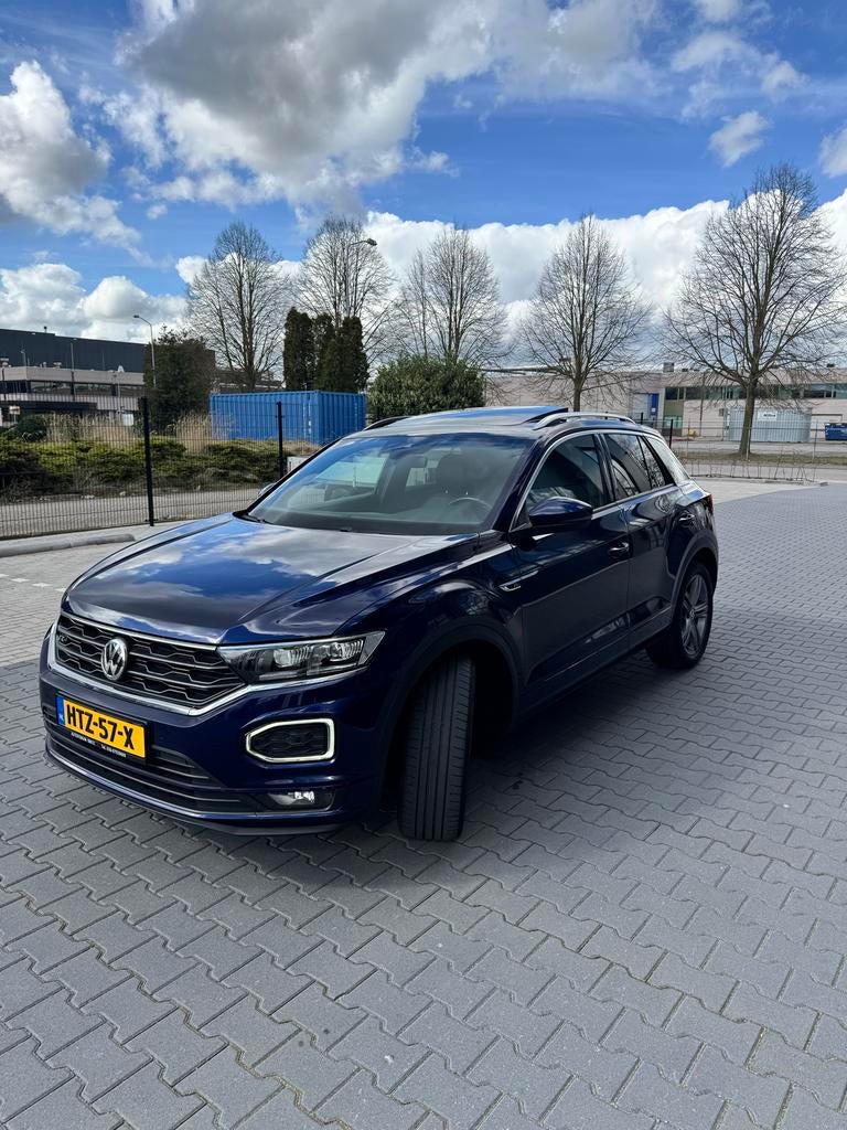 Vw t-roc 2.0 TSI 4 motion 3x R-Line, Automaat, 15 km/l, 1984 cc, Blauw