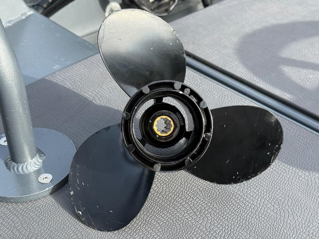 Suzuki Propeller 10-1/4 12, Ophalen, Zo goed als nieuw, Motor en Techniek, Motorboot