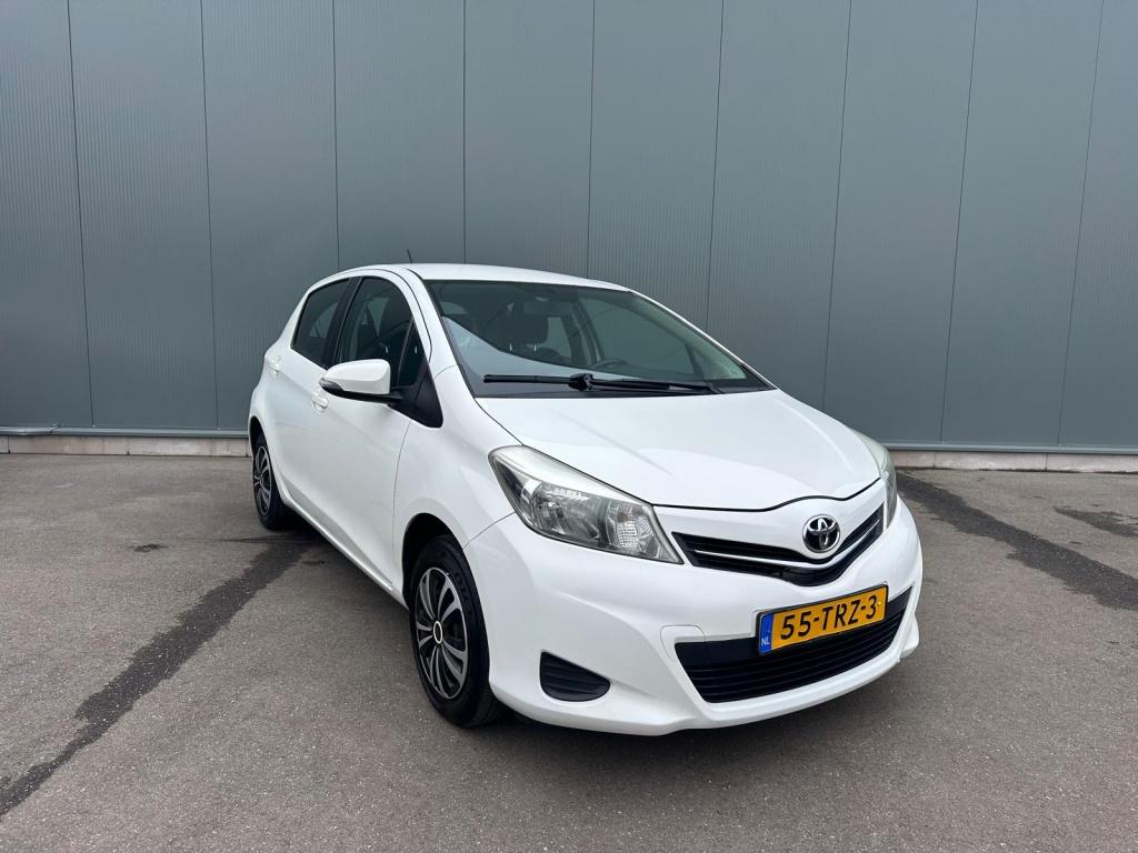 Toyota Yaris 1.0 VVT-i Aspiration AIRCO | CAMERA | NAP !, Auto's, Euro 5, 527 kg, 40 €/maand, 750 kg