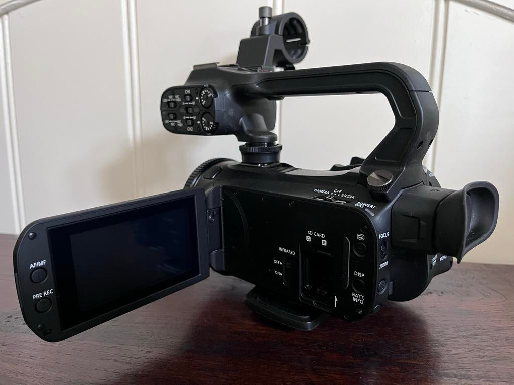 Canon XA40 Videocamera + Lowepro Flipside 300 AW III Rugzak, Ophalen, Canon, 20x of meer, Zo goed als nieuw