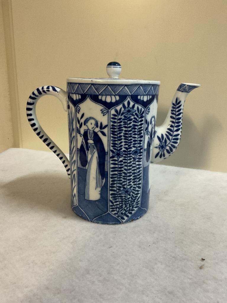 Antieke theepot. Mosa Maastricht lange lijs, Ophalen of Verzenden